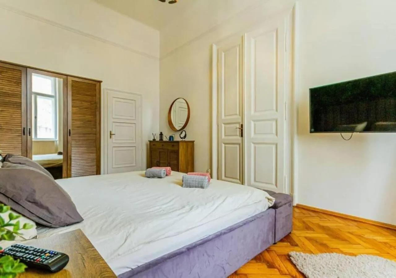 Luxury Apartment By The Famous Vaci Street Budapest 0*,  Hungary