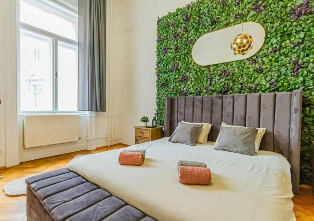 Luxury Apartment By The Famous Vaci Street Budapest