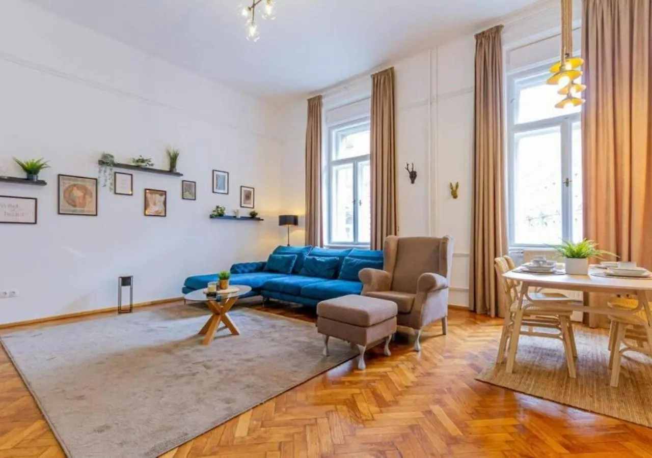Luxury Apartment By The Famous Vaci Street Budapest